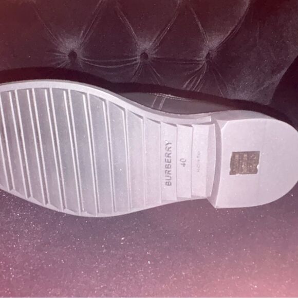 Brand new w/ box Burberry Black Leather Boots with Plaid Accent size Us 7 - Picture 7 of 12